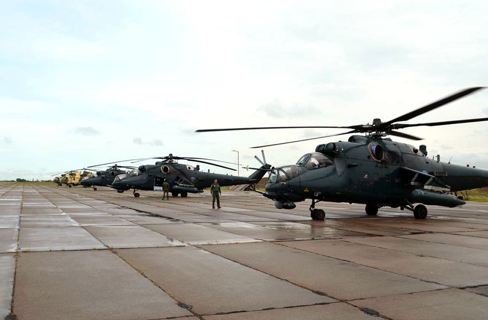 Военные вертолеты Азербайджана отправились в Турцию 