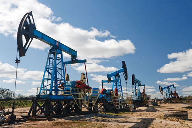 В прошлом месяце суточная добыча нефти в Азербайджане составила 683 тыс. баррелей
