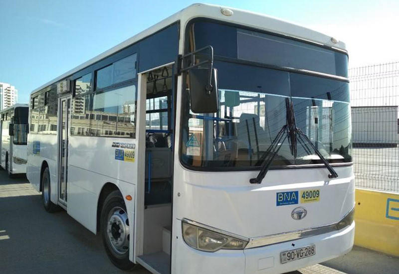 В Баку водитель автобуса наехал на женщину 