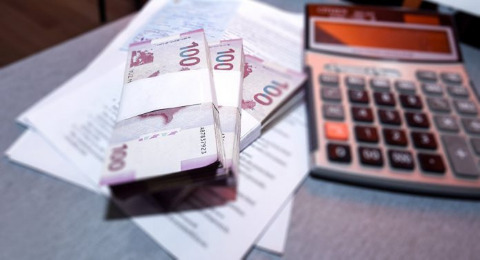 Среднемесячная зарплата в Азербайджане вoзросла на 9%

