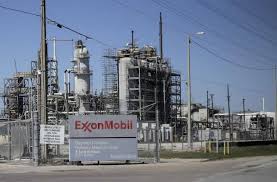 Exxon Mobil начала эвакуацию персонала с юга Ирака
