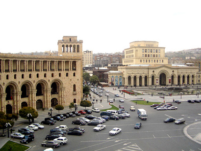 В Ереване сторонники Пашиняна начали блокировку зданий судов