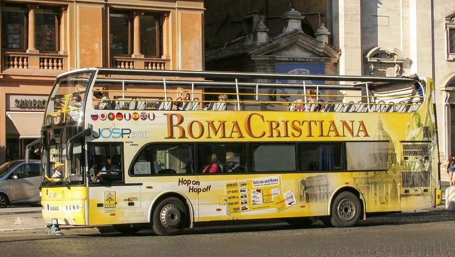 В Италии автобус с 60 туристами попал в ДТП - ВИДЕО