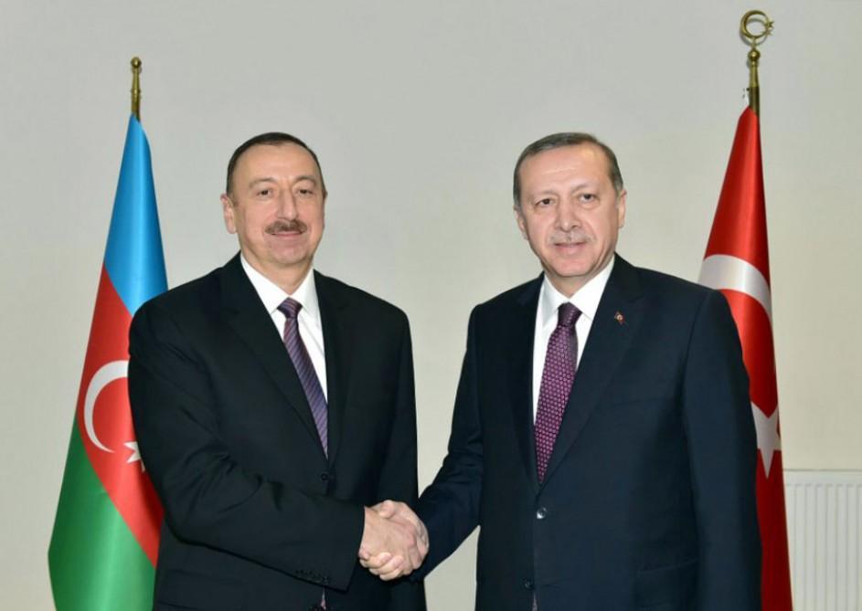 Эрдоган поздравил президента Азербайджана с Днем Республики