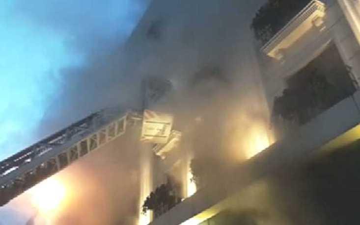 В Стамбуле горит здание прокуратуры