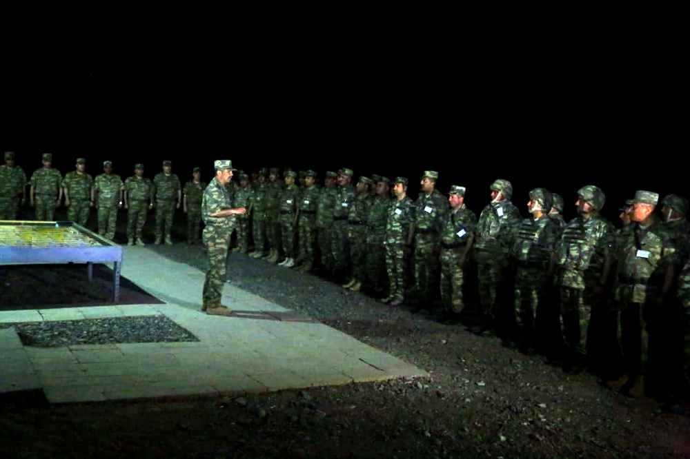 Военные учения ВС Азербайджана: боевая стрельба в ночное время  - ФОТО - ВИДЕО