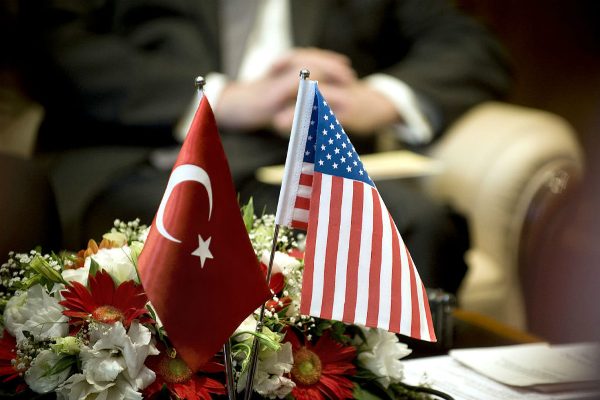 Сенат США призвал Турцию не приобретать у России комплекс "С-400"