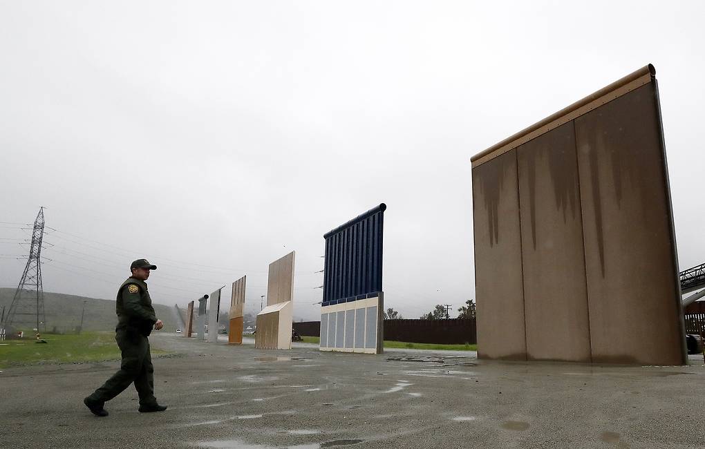Cуд в США заблокировал расход $1 млрд Пентагона на стену на границе с Мексикой

