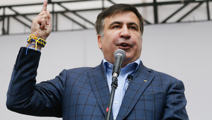 Зеленский сделал Саакашвили гражданином Украины
