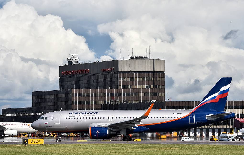 Airbus A320 совершил вынужденную посадку в Шереметьево