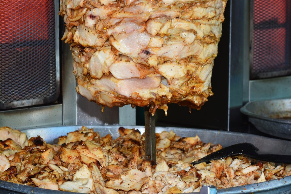 «Смертельно опасно!»  - в Турции обратились ко всем любителям куриного донера. В Баку не лучше