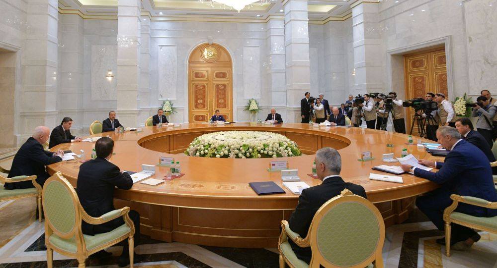 Заседание Совета глав правительств СНГ началось в Ашхабаде