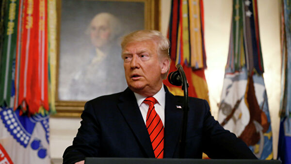Демократы опубликовали расшифровки показаний по делу об импичменте Трампа