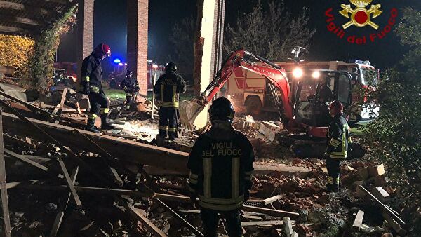 Три человека погибли в результате взрыва в доме на севере Италии
