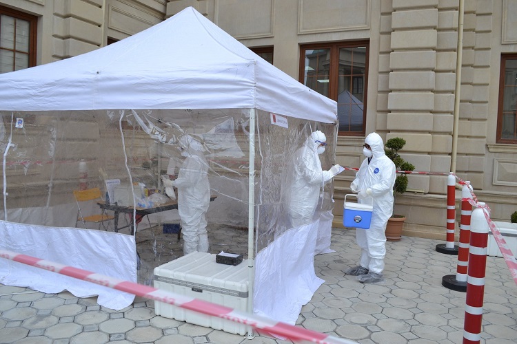 В Азербайджане начинаются мониторинги в связи с «птичьим гриппом»
