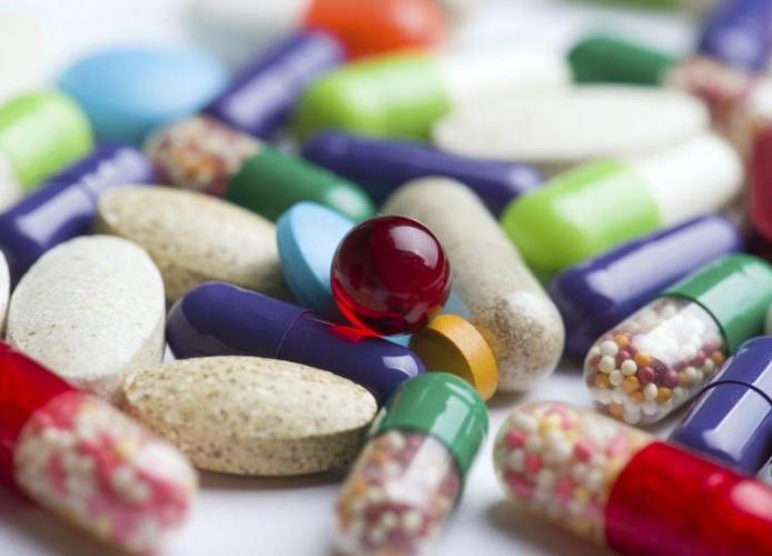 В Азербайджане могут упростить процесс импорта лекарств