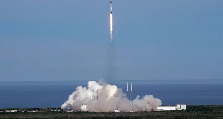 США запустили ракету-носитель Falcon 9 с 60 спутниками Starlink