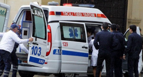 В Баку сбиты выходившие из такси пассажиры