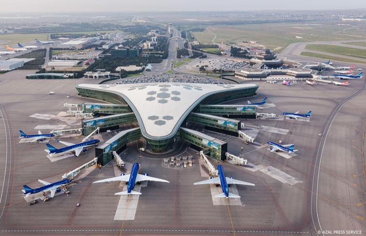 В Международном аэропорту Гейдар Алиев новая система управления безопасностью полетов
