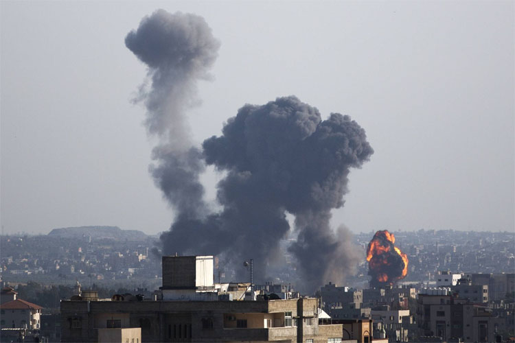 В результате ударов Израиля по сектору Газа погибли 10 человек