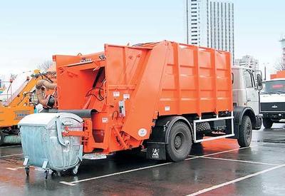 В Баку увеличивается число контейнеров для бытовых отходов