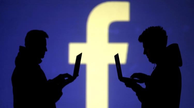 Пользователи пожаловались на сбой в работе Facebook