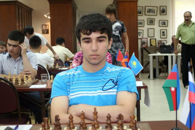 Азербайджанский шахматист вышел в единоличные лидеры международного турнира