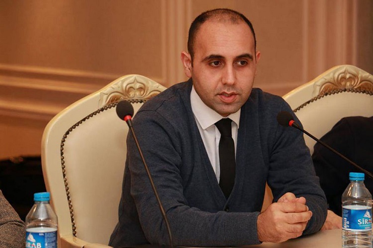 Аяз Мирзоев освобожден от должности руководителя пресс-службы Кабмина
