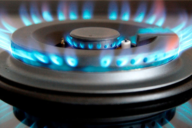 В Баку 3 человека отравились угарным газом