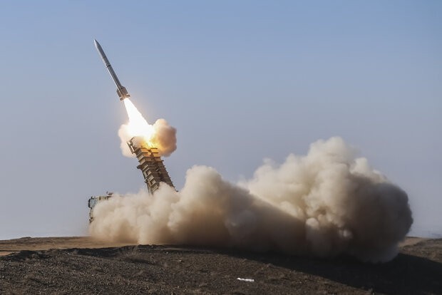 Иран проводит масштабные военные учения ВВС
