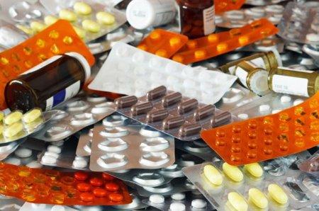 Минздрав Азербайджана опубликовал результаты экспертизы некоторых лекарств

