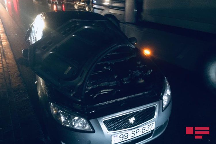 В Баку грузовик врезался в сломавшийся Azsamand, ранены трое - ФОТО - ВИДЕО