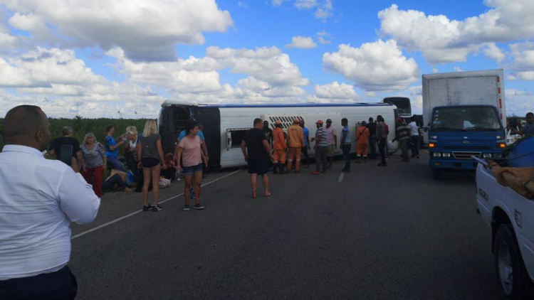 В Доминикане перевернулся автобус с российскими туристами
