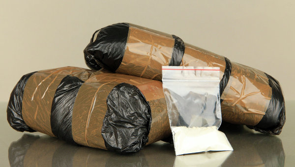 Армянин пытался перевезти из США в Австралию 40 кг кокаина