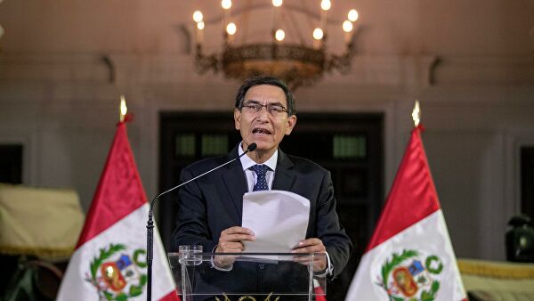 Президент Перу распустил конгресс, блокирующий его реформы