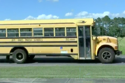 В США десятилетний ребенок угнал школьный автобус
