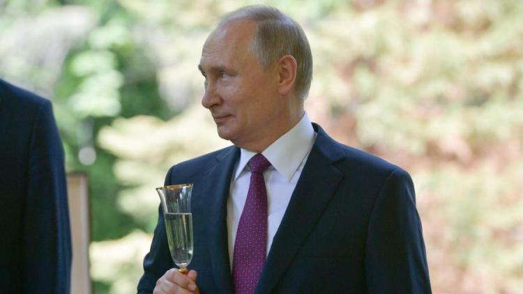 Песков рассказал, как Путин проведет день рождения