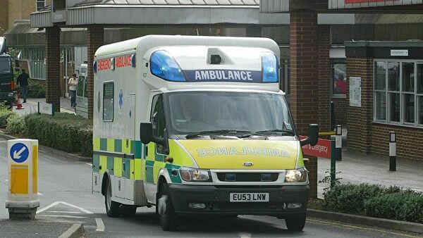 В Англии около 40 человек пострадали в ДТП с автобусом