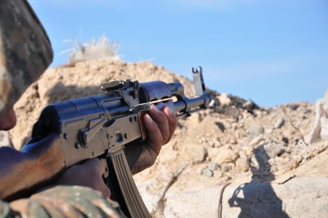 Армянские оккупанты продолжают обстрел позиций ВС Азербайджана 