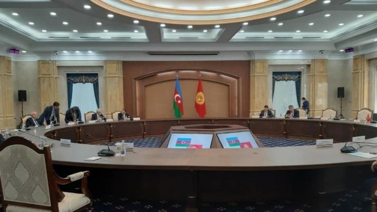 Кыргызстан попросил правительство Азербайджана увеличить квоты на транзитные перевозки
