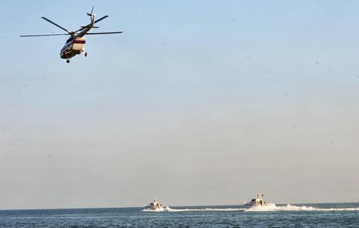 МЧС Азербайджана задействовало вертолет для поиска пропавших рыболовов
