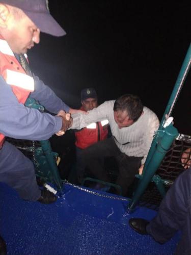 В Азербайджане спасены трое из четырех пропавших без вести рыбаков  - ФОТО