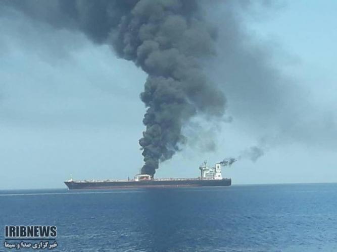 На иранском танкере около побережья Саудовской Аравии произошел взрыв