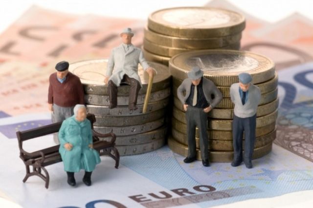 Госкомитет Азербайджана назвал число получающих пенсию мужчин и женщин - ФОТО