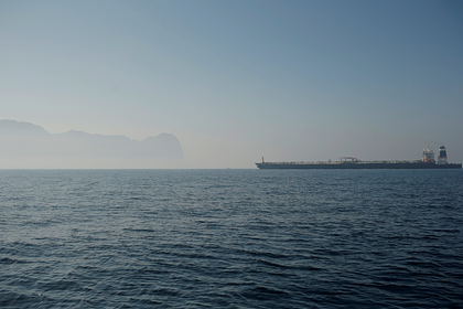 В СМИ распространились подробности подрыва танкера в Красном море
