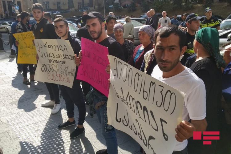Проживающие в Грузии азербайджанцы провели акцию протеста в Тбилиси - ФОТО
