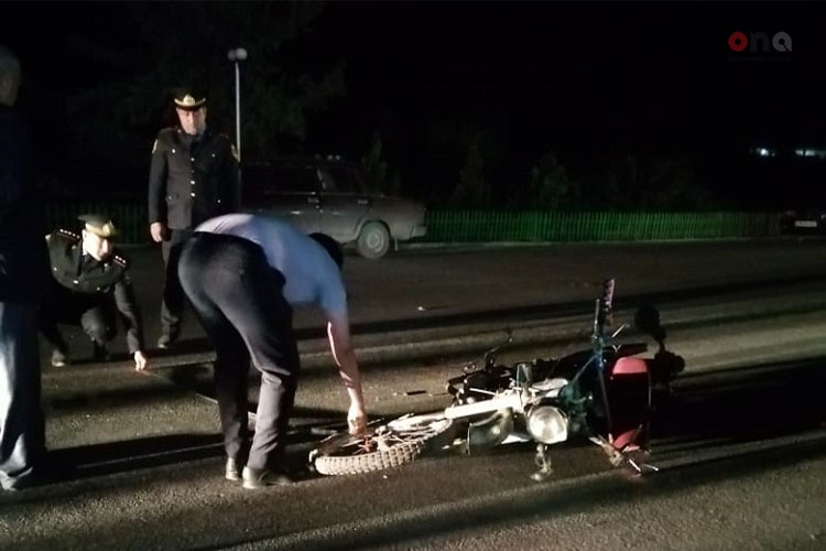 В Товузе в ДТП погиб мотоциклист