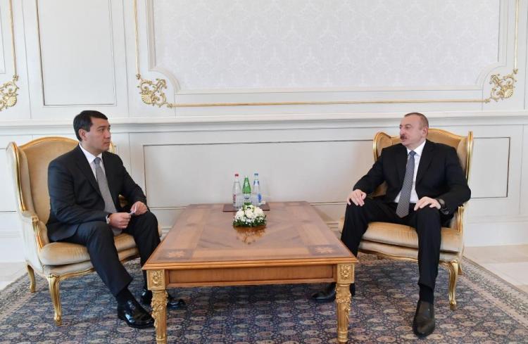 Ильхам Алиев принял верительные грамоты нового посла Казахстана