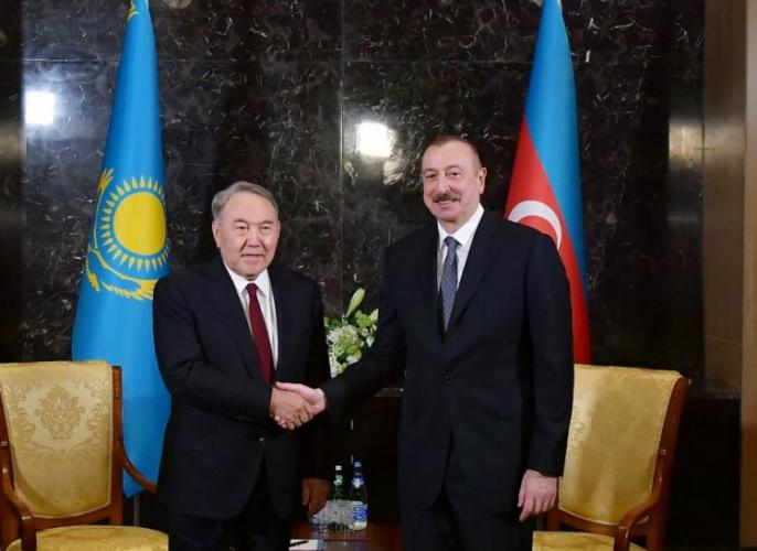 Ильхам Алиев вручил Нурсултану Назарбаеву высший Орден Тюркского Мира
