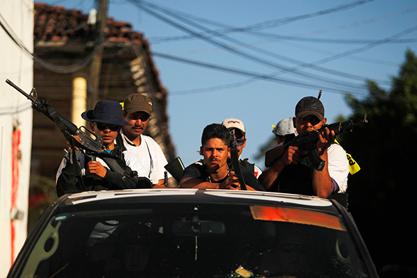 Задержание сына наркобарона Эль Чапо привело к уличным боям в Мексике - ВИДЕО